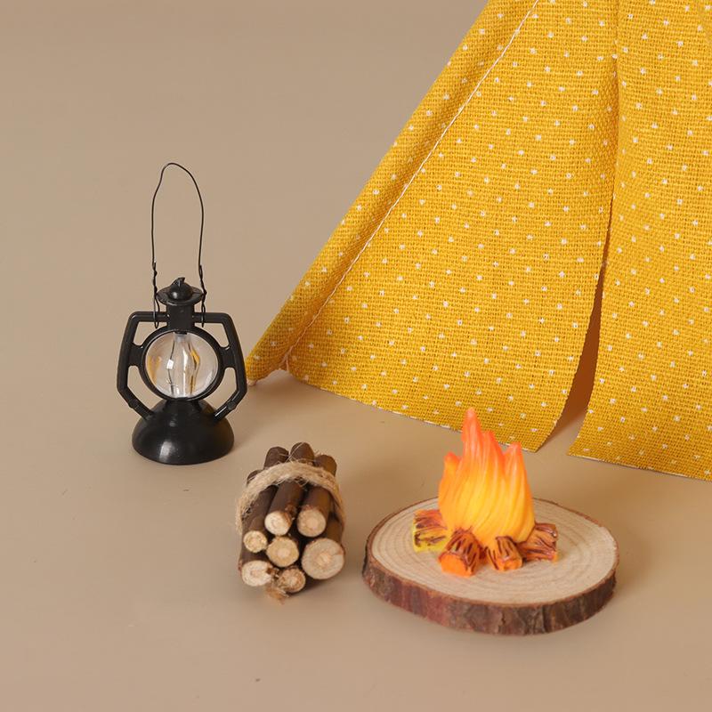 Outdoor Camping House - 1:12 Maßstab Campingzelt-Modell Dekoration Simuliertes Outdoor-Zelt